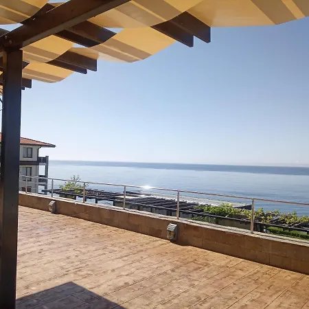 Dolce Ii Waterfront Sunset Sea View Luxury Appartement